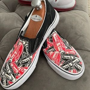 Dutch bros size 7 women’s shoes